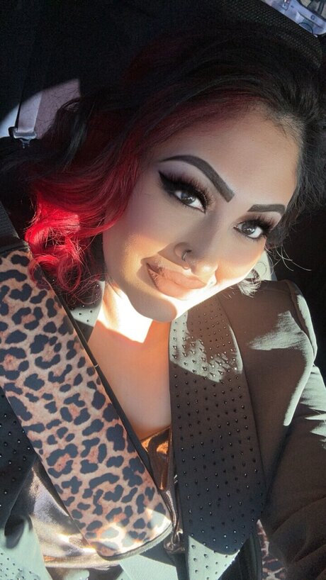 Beverlie Maestas pornstar erotic images