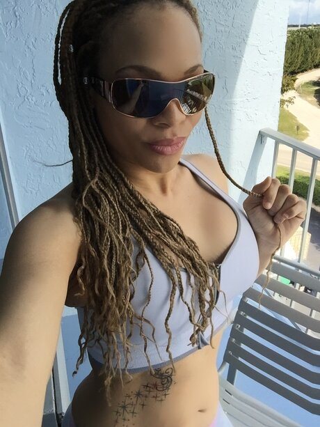 Blu Gem model nice pics