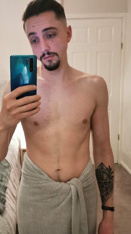 George Gurney hd pornstar pic