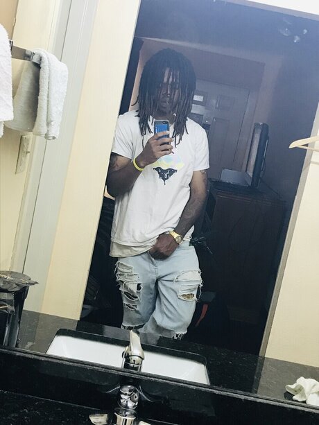 Mr Mufasa naked model photos