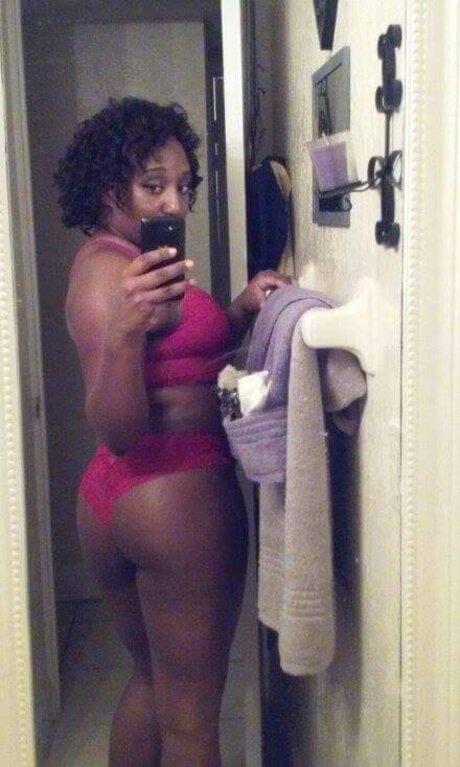 ILK2Bwatched hd actress photo