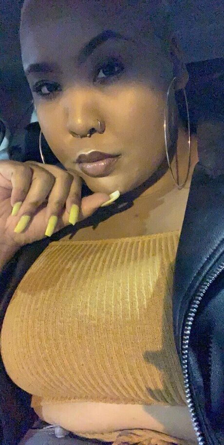 Bratti Madi_ star hot pics