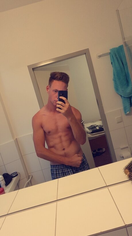 Alpha Eric pornstar sexy pics