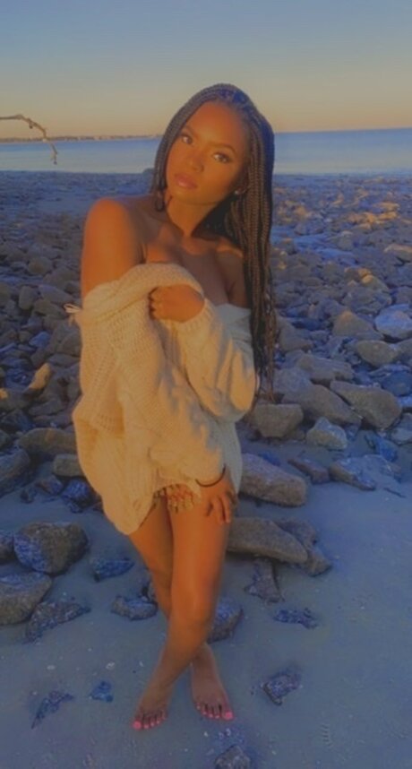 Tranell Williams model erotic images