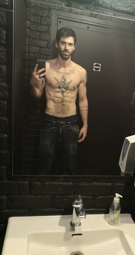 PapaDansMaman model top img