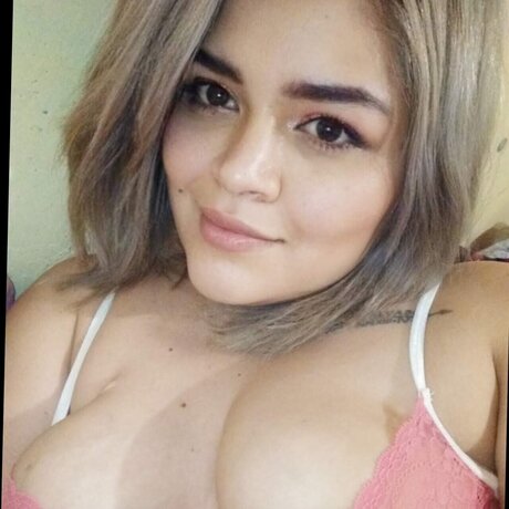 Yaritt naked star picture