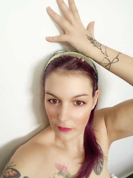 Violet Rainbow model free pic