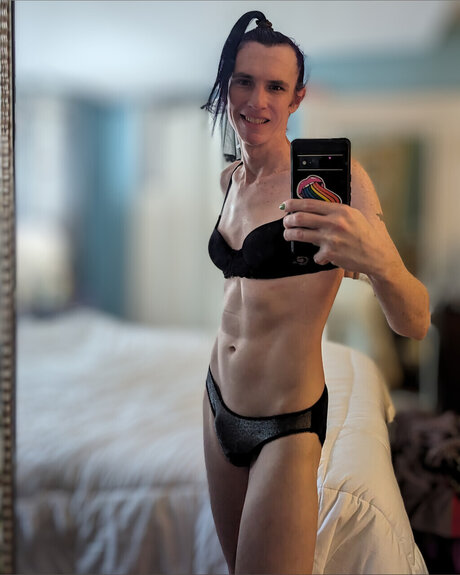 Persnickety Cricket pornstar nude pic