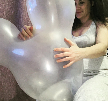 workout girls onlyfans naked images