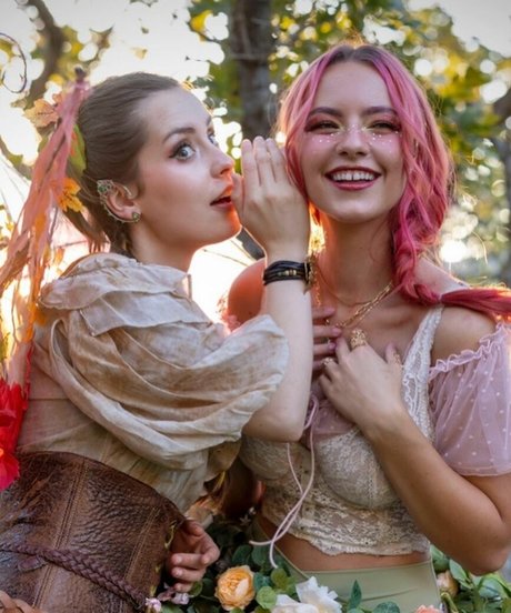 Raineemery model top photo