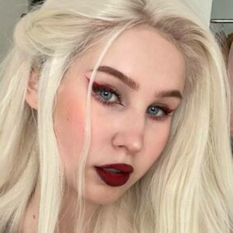 Malymvo4ka star erotic image