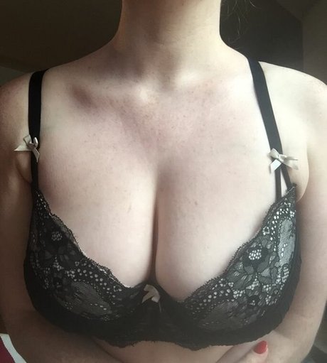 Laura Dawson porn actress galleries