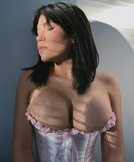 Iyari Berumen Iyib fit star adult pic