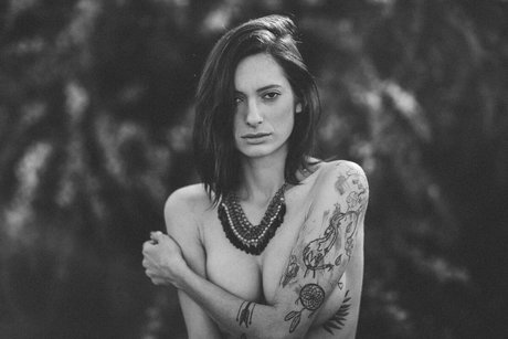 Poli Kap perfect model gallery