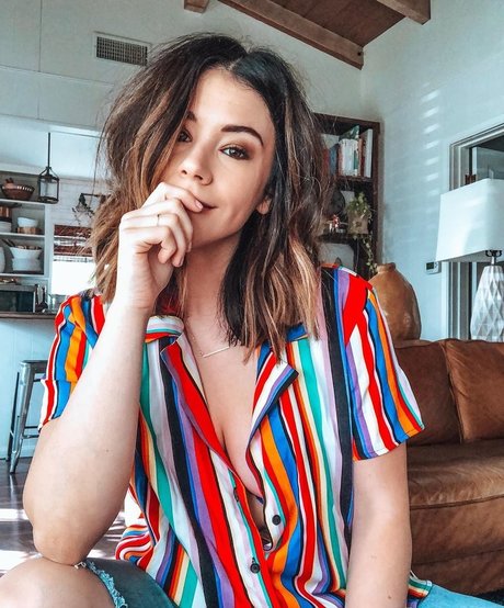 Jillian Rose Reed star free photo