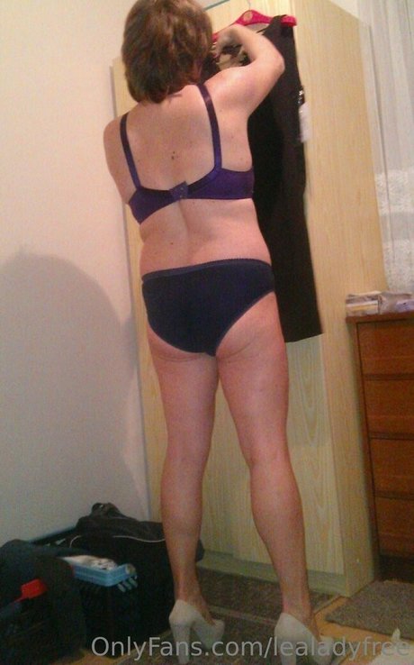 lealadyfree beautiful model pictures