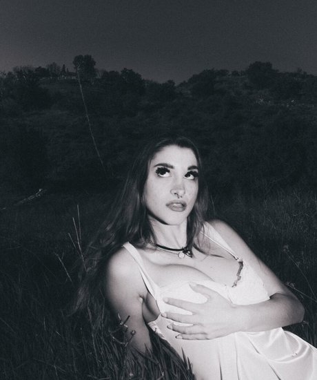 fikikikie art pornstar archive