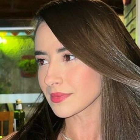 Louise Veronica model perfect pictures