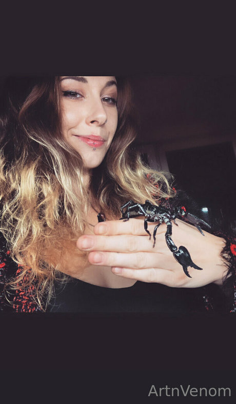 artnvenom xxx model pic