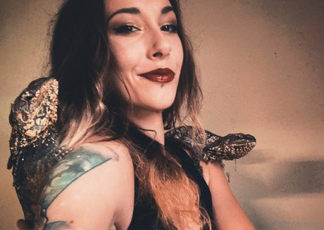 artnvenom model sex photo