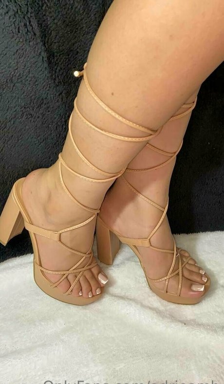 Adrieamb nice actress pics