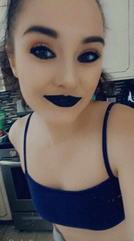 scarlottnyx22 model beautiful pics