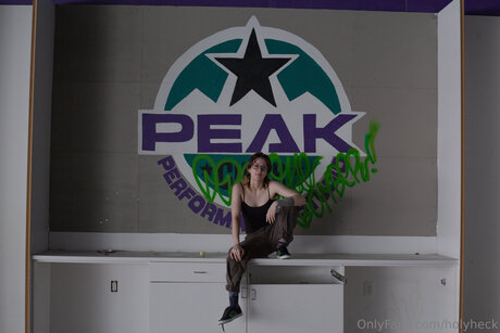 holyheck sexy model pics