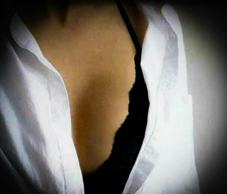 sensuellikosketus pornstar pics