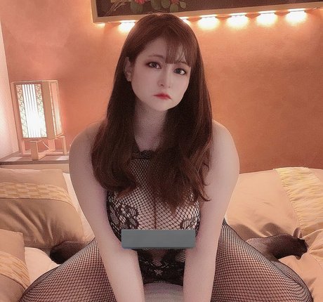 DJ Wanwan model naked gallery