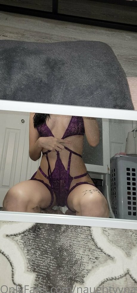 naughtyynavii erotic pornstar picture