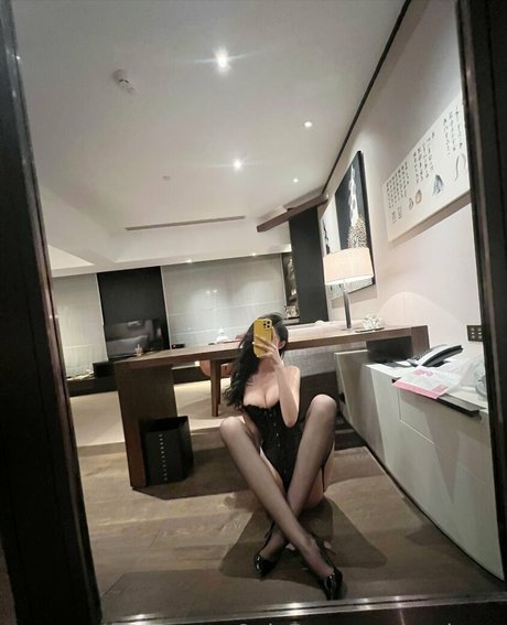 gezheng model exclusive photo