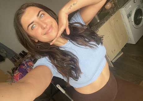 crazybritishoe model adult img