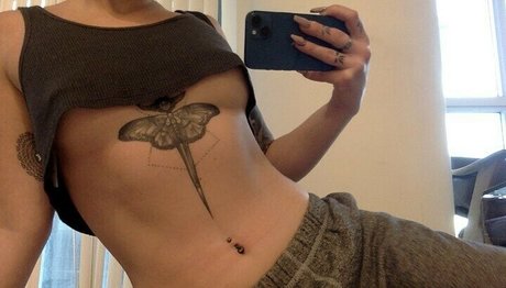 Valerie Moon beautiful star picture