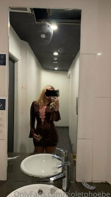 violetphoebe pretty actress image