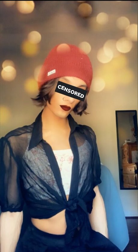 BiTwink97 model adult photos