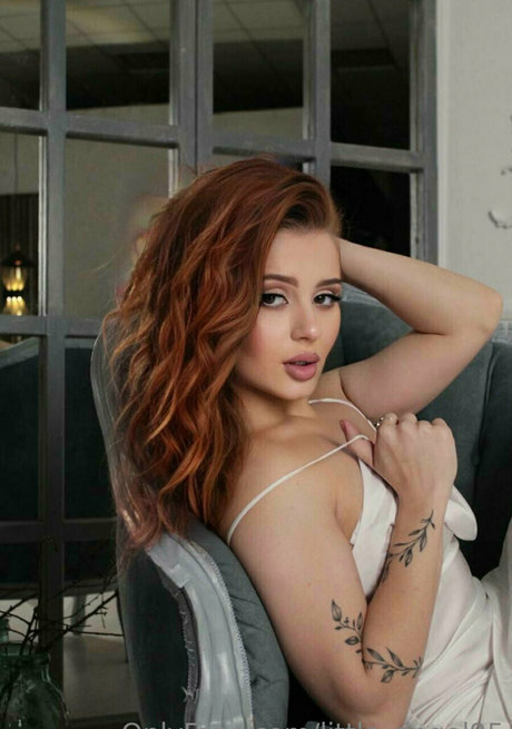 little angel95 naked actress photo