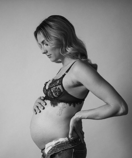 Julie Nolke star exclusive image