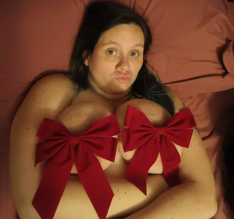 lilithsyris model naked images