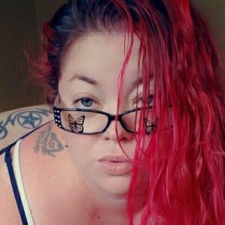 trinetyg sexy actress photos