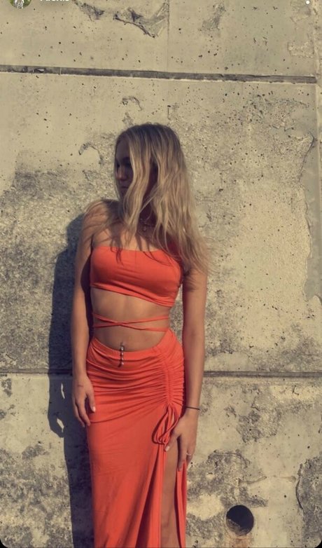 sexygirllxoxo pornstar naked photos