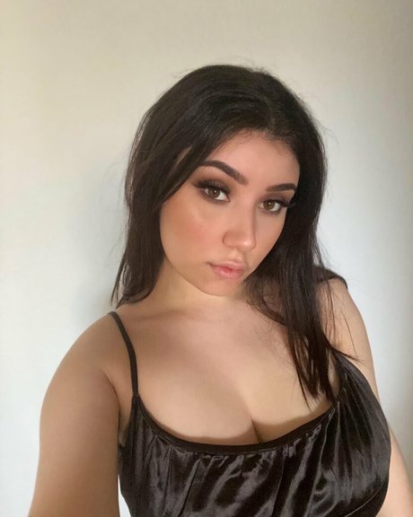 Yazzi pretty star archive