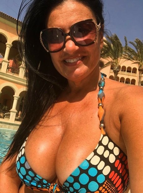 Angela Cavagna free pornstar img