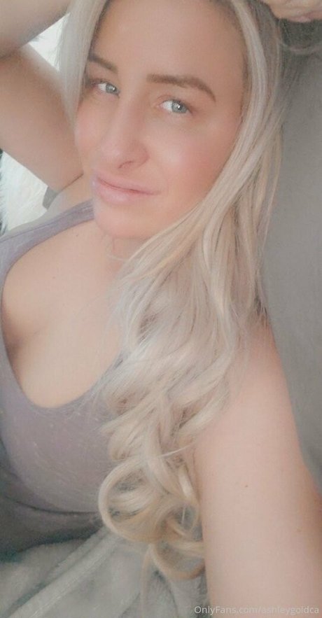 ashleygoldca star sexy pics
