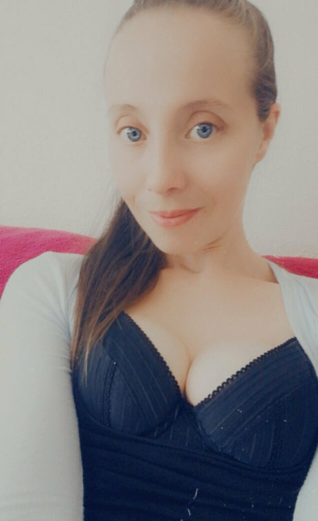 naughtyannmarie art star img