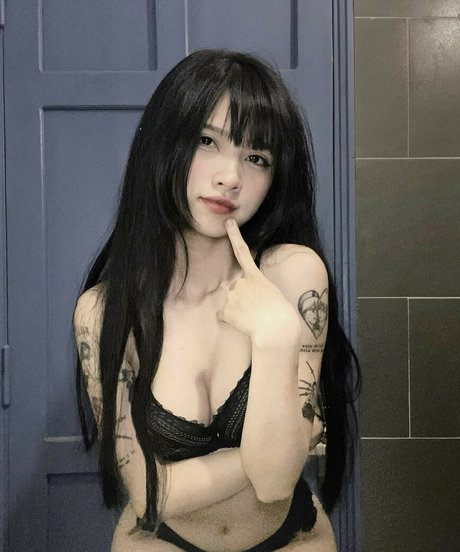 sorrylylyy model hd photos