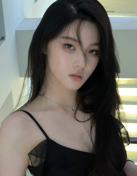 iamazhai pornographic model photo