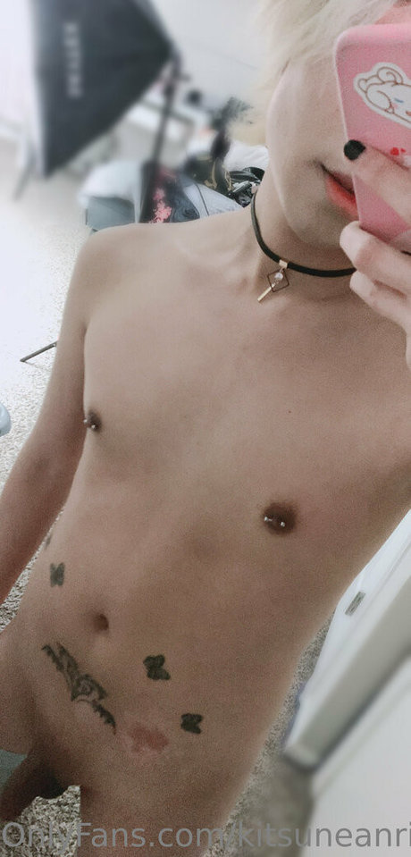 kitsuneanwi model pretty photos