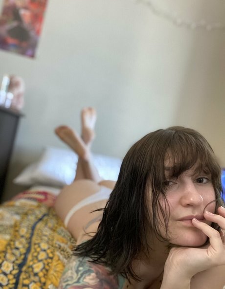 minaluna model pornographic photo