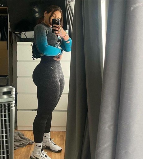 Caroline Hobday star nice galleries