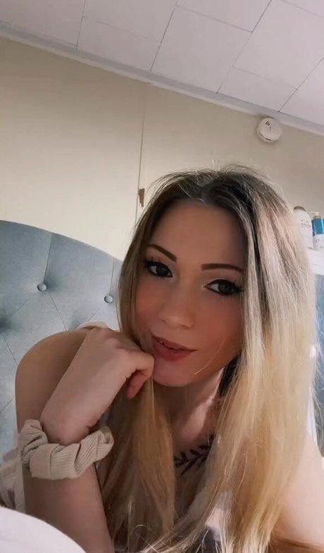 Little Momma star xxx galleries